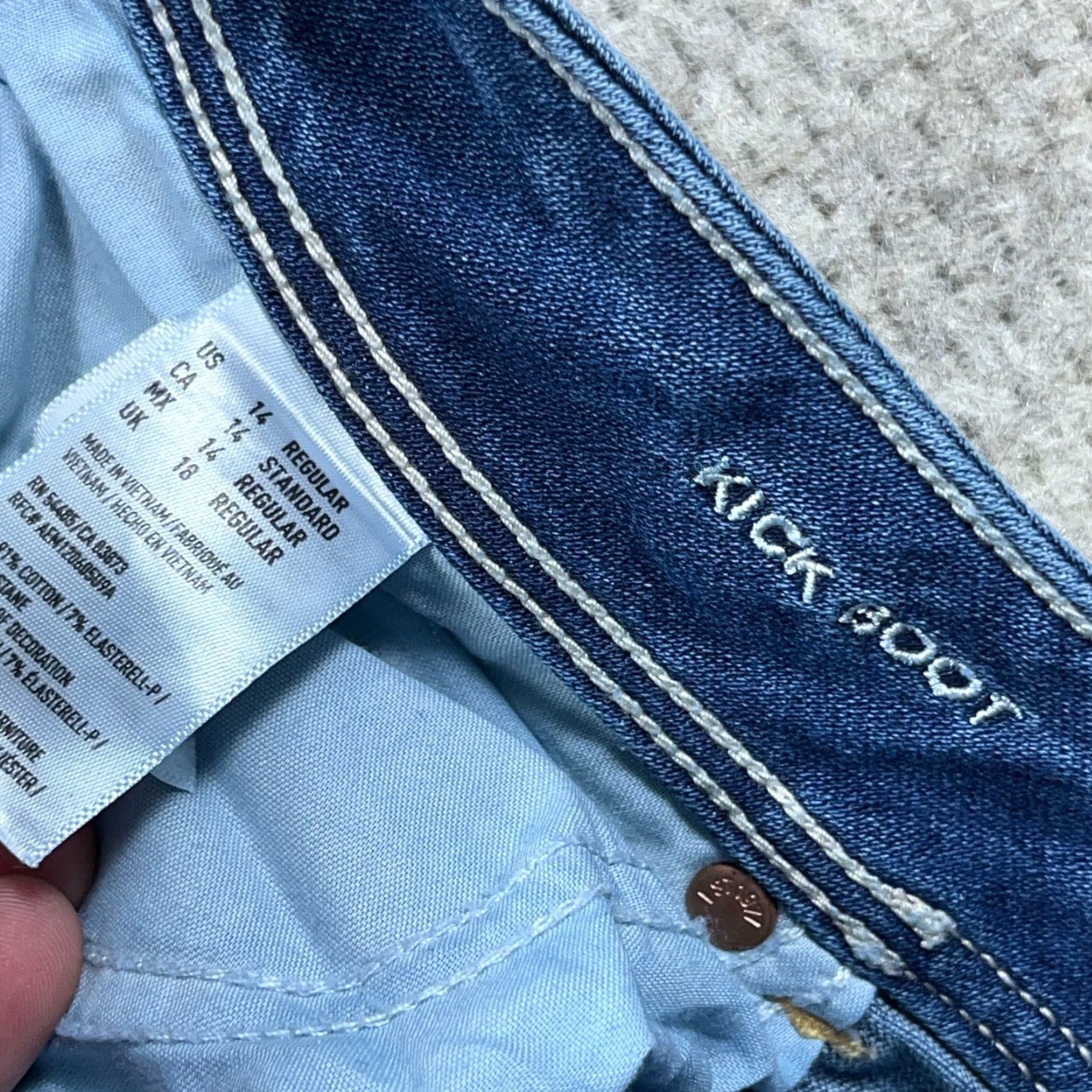 American Eagle Outfitters VINTAGE American Eagle Outfitters Jeans Women 14 Kick Boot Cut Mid Rise Med Wash Faded Denim Boho Size 36" / US 14 / IT 50 - 3 Thumbnail