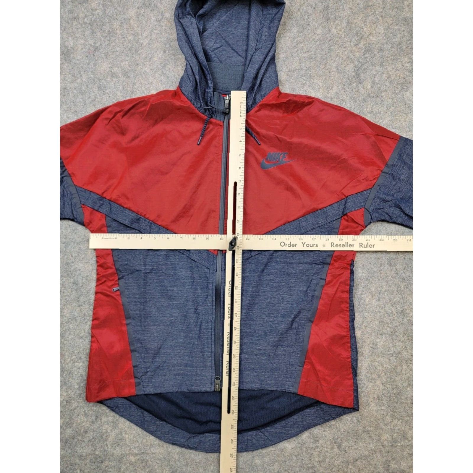 Nike Jacket Windbreaker Womens Medium Red Gray Full Zip Hooded Bonded Windrunner