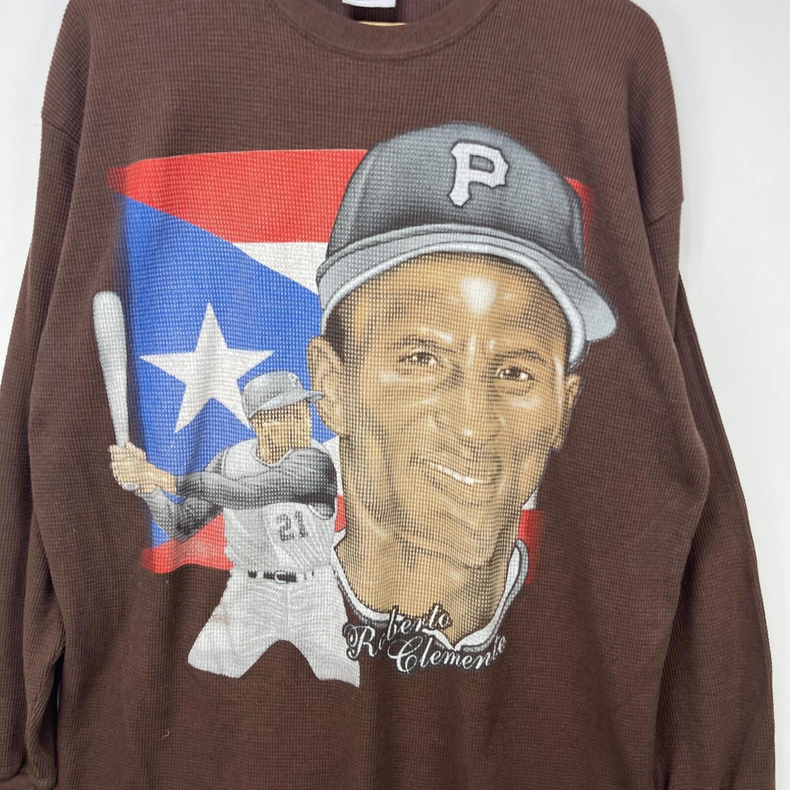 The Unbranded Brand Vintage Y2K Roberto Clemente Big Print Shirt XL Pirates Size US XL / EU 56 / 4 - 2 Thumbnail