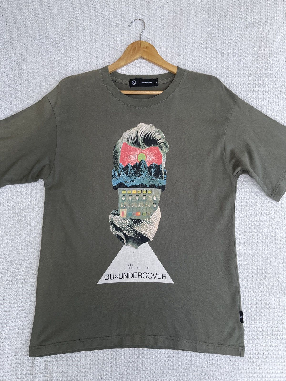 GU Rare🔥Undercover X Gu Army Green Tee Size US L / EU 52-54 / 3 - 8 Thumbnail