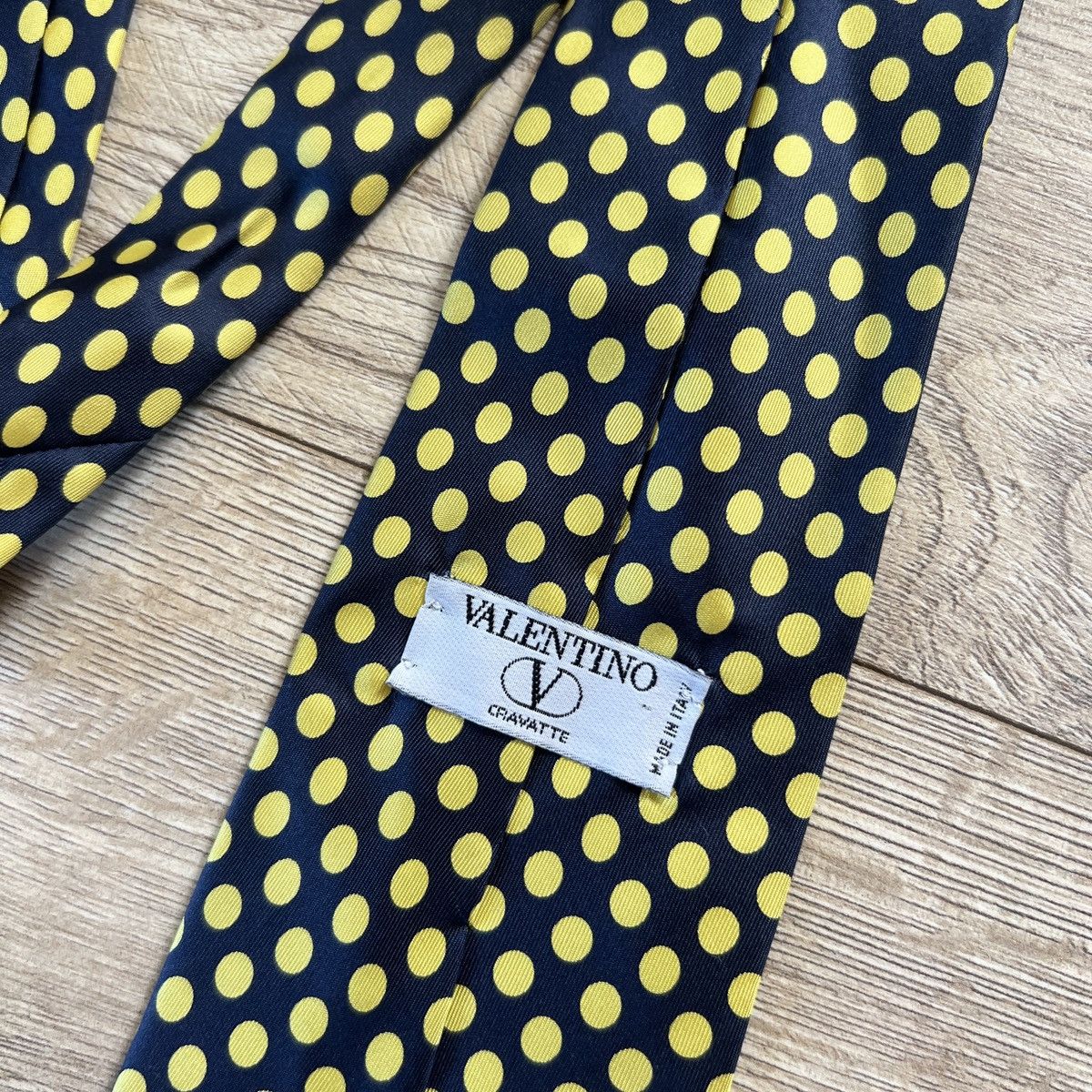 Valentino Valentino Silk Tie 90s Monogram Cravatca Y2K Calssic Casual Size ONE SIZE - 8 Thumbnail
