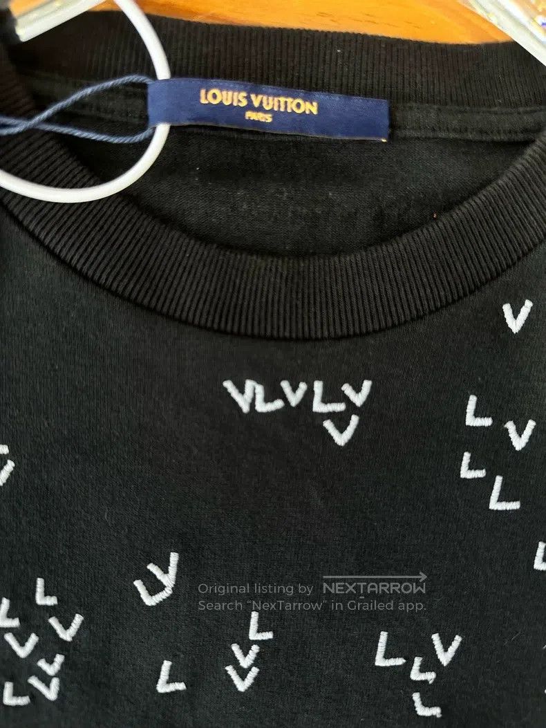 Louis Vuitton Louis Vuitton Aircraft Short Sleeve Size US S / EU 44-46 / 1 - 6 Thumbnail