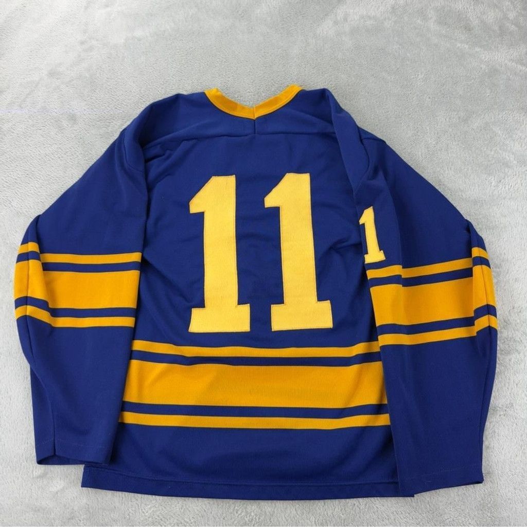 Mackage Vintage Buffalo Sabres Men's Sz Small 90's Maska NHL Jersey Size US S / EU 44-46 / 1 - 3 Thumbnail