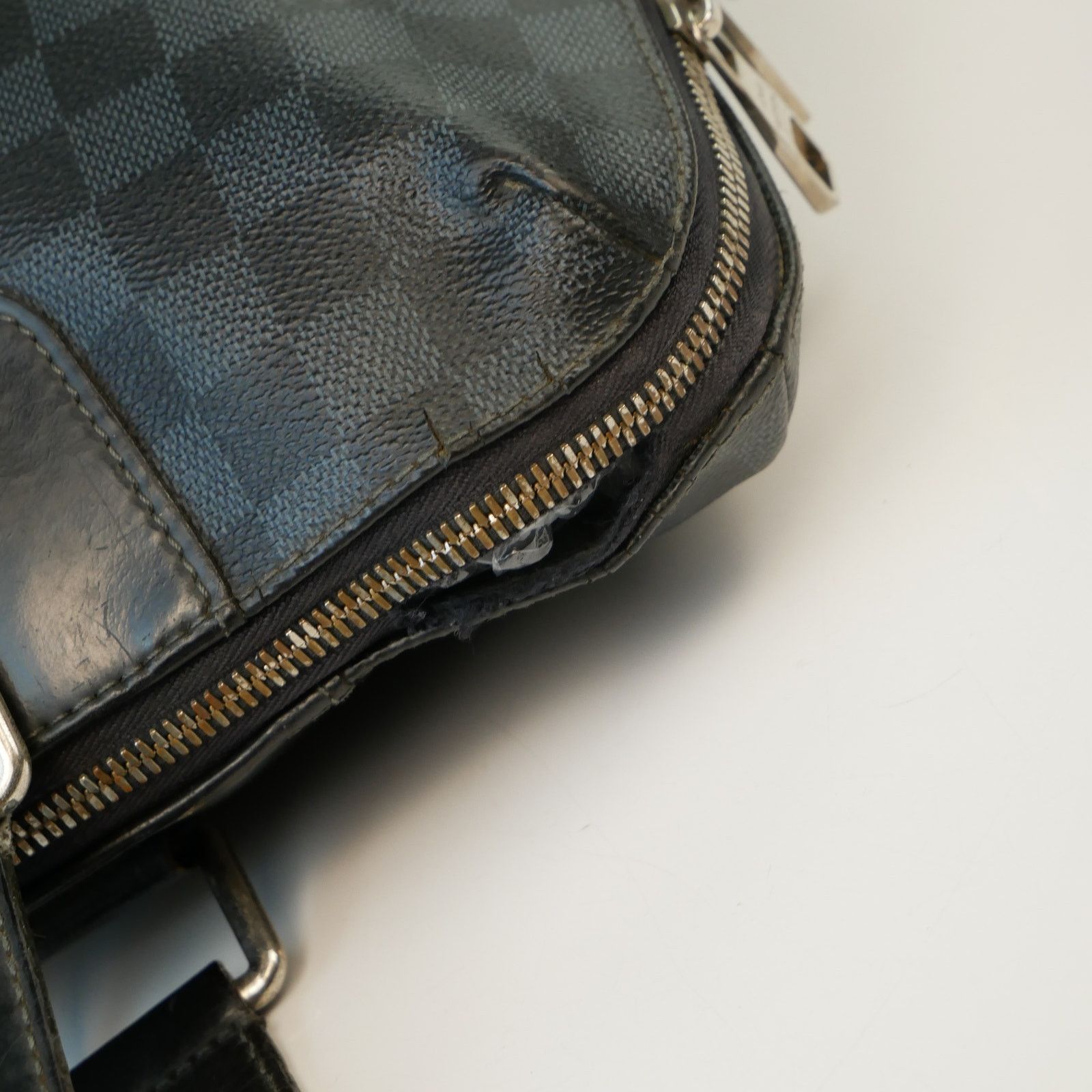 Louis Vuitton Louis Vuitton Damier Cobalt PDJ Porte Document Joule Bag Size ONE SIZE - 9 Thumbnail