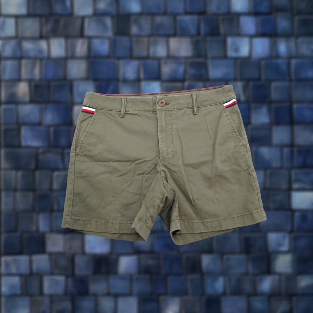 Tommy Hilfiger Tommy Hilfiger Women's Olive Green 5" Classic Shorts Size 6 Outdoors Hiking Size 28" / US 6 / IT 42 - 1 Thumbnail