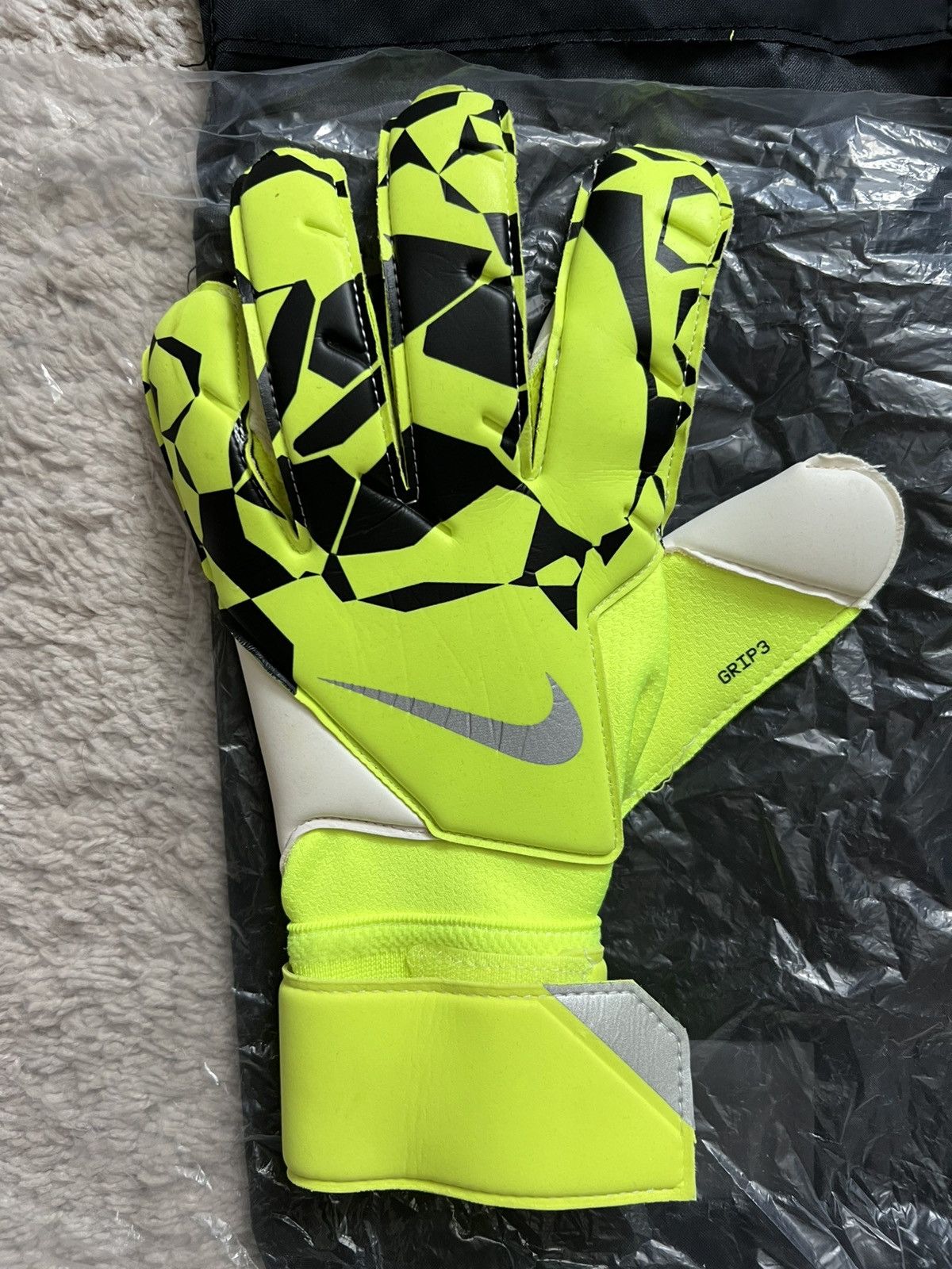 Nike Nike Grip 3 Match Goalkeeper Gloves Soccer Gloves Size ONE SIZE - 7 Thumbnail