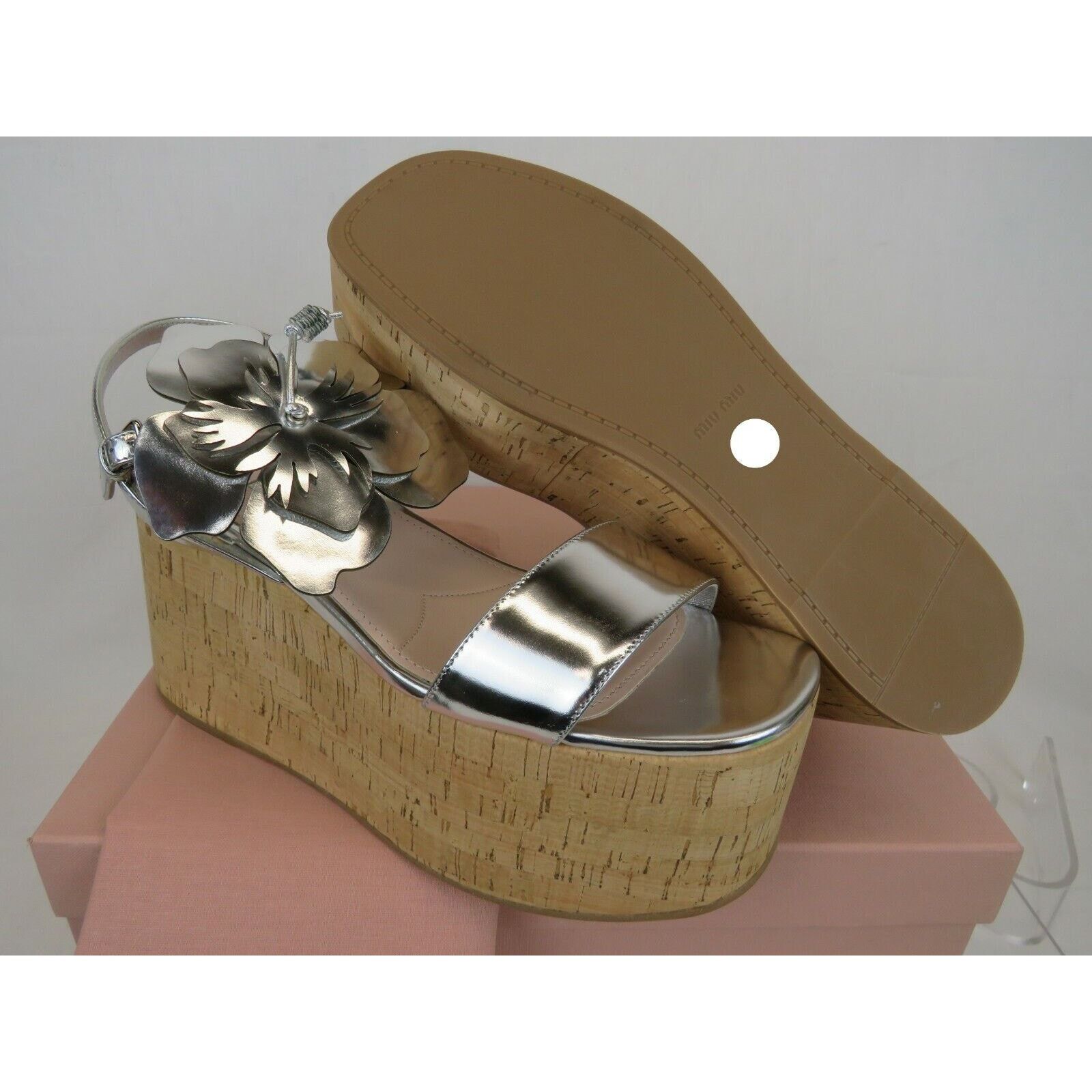 Miu Miu 5XZ346 SILVER POLISHED LEATHER FLOWER PLATFORM SANDALS 38.5 Size US 8.5 / IT 38.5 - 8 Thumbnail