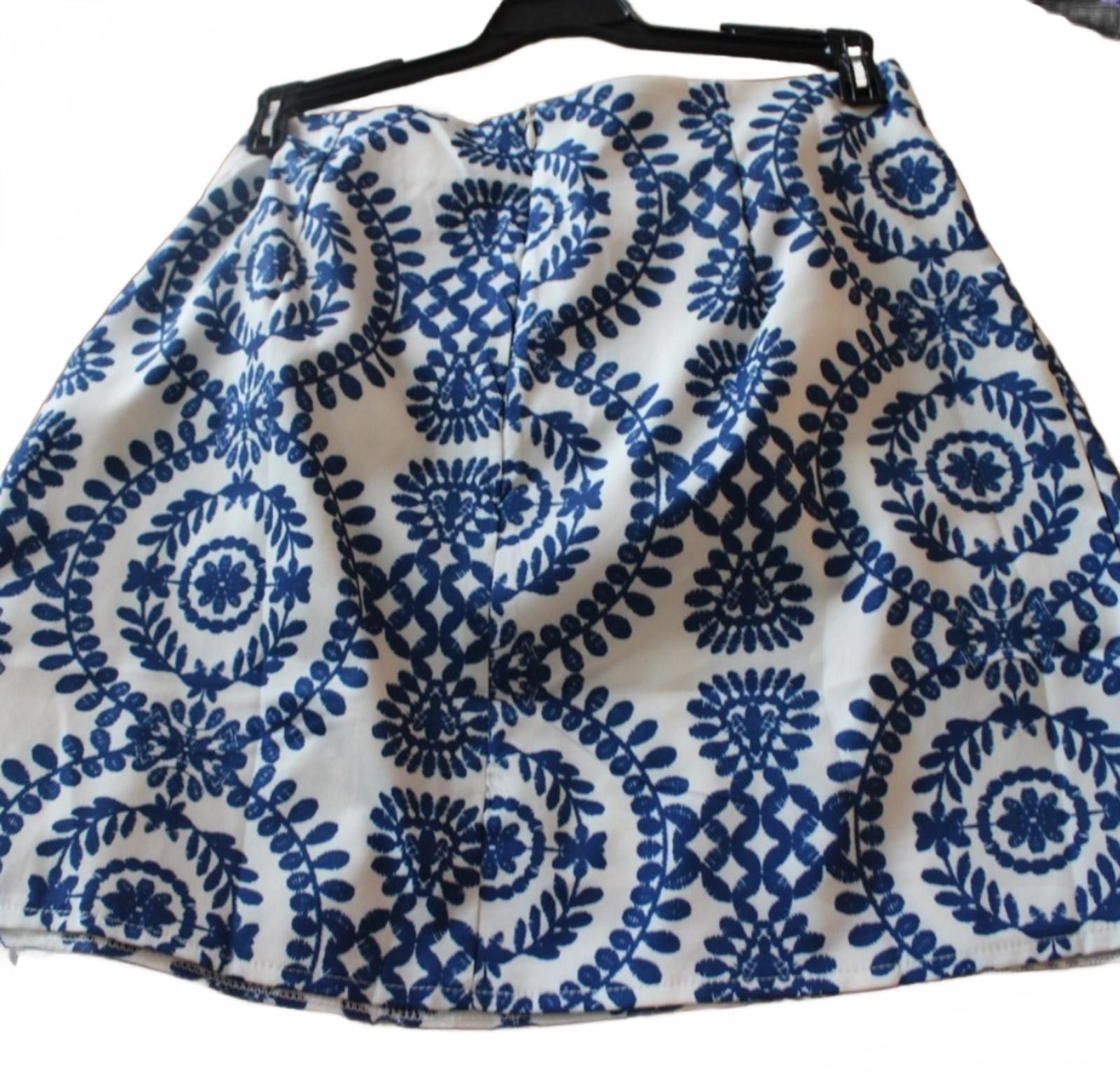Shein SHEIN Blue and White Printed Wrap Skirt with Tie Detail Sz M Size 32" / US 10 / IT 46 - 4 Thumbnail