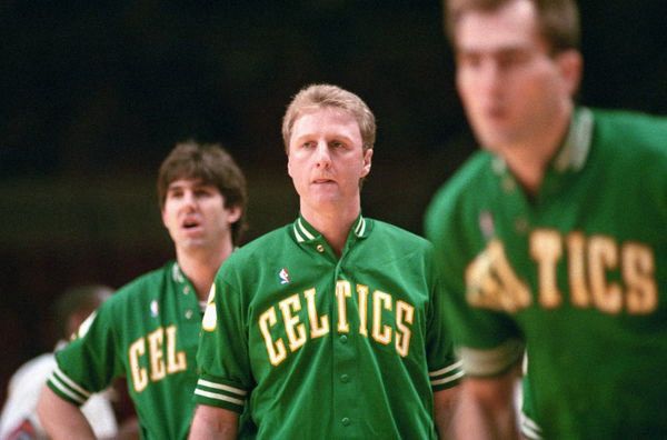 NBA × Nike × Vintage Vintage Nike Boston Celtics NBA Shooting WarmUp Jersey Size US L / EU 52-54 / 3 - 11 Thumbnail