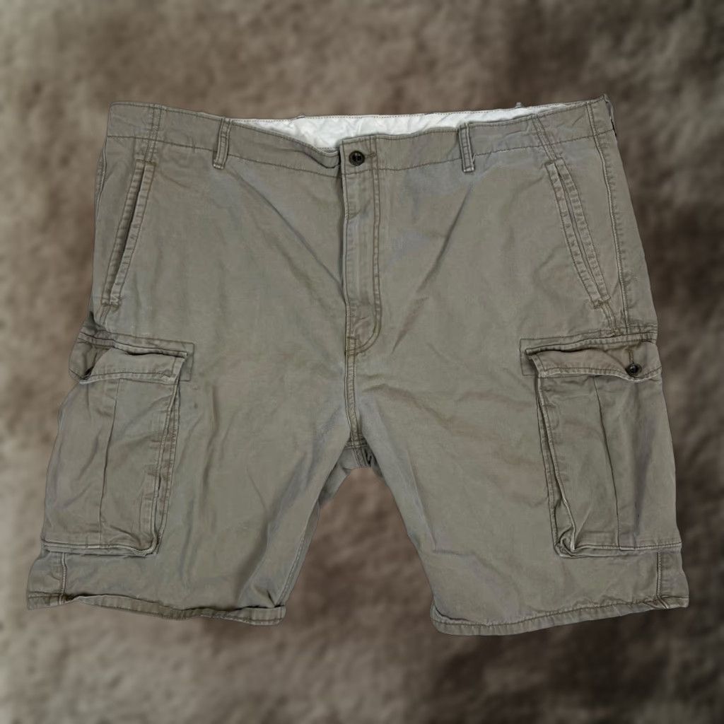 Levi's Levi’s Cargo Shorts Khaki Beige 44 Regular Men 90s Baggy Grunge Travel Casual Inseam 10in Y2K Theme Size US 44 / EU 60 - 1 Thumbnail