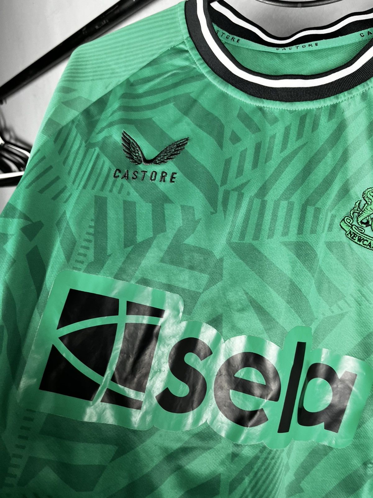 Vintage Castore Newcastle 2023-2024 Home Jersey Size US S / EU 44-46 / 1 - 5 Thumbnail