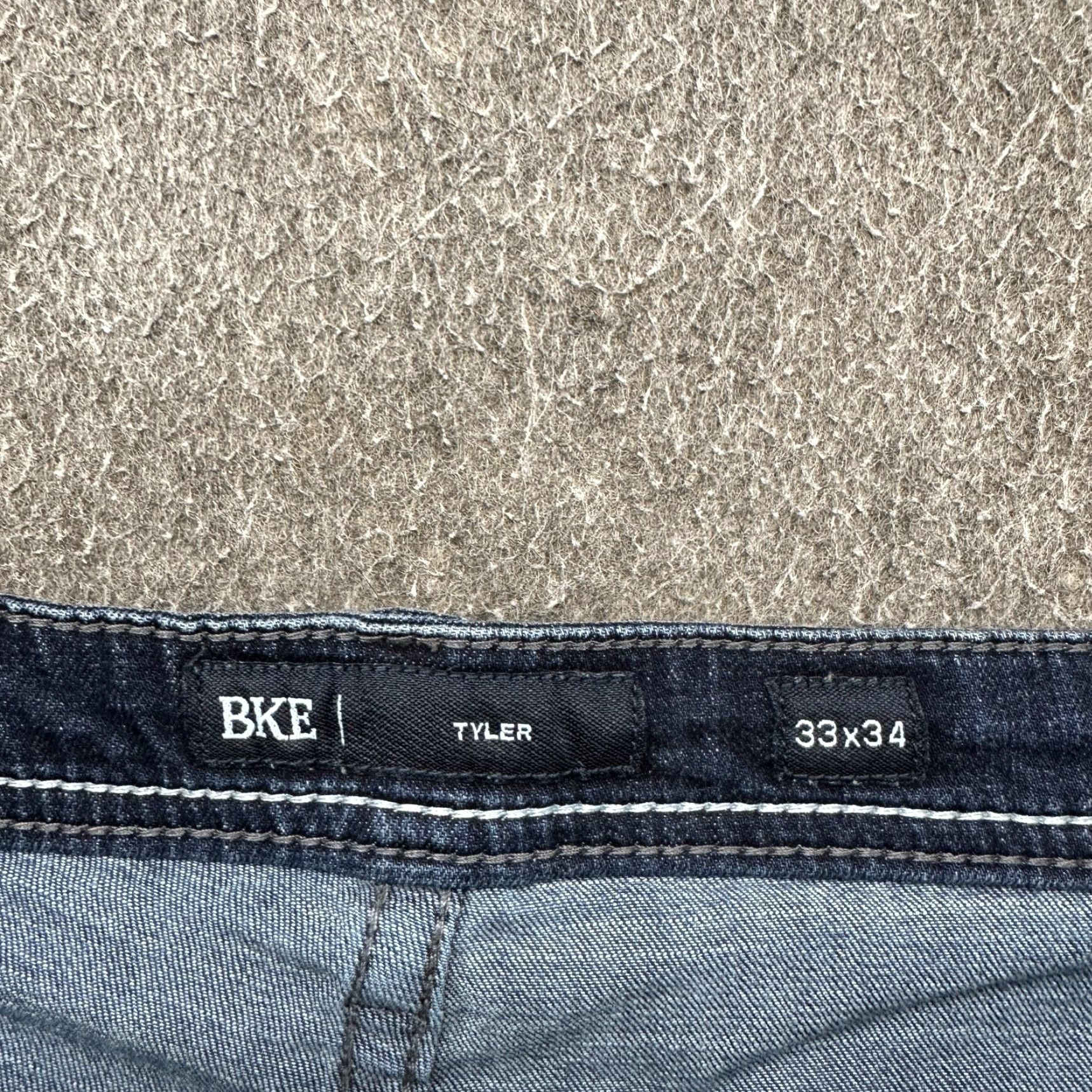 Vintage BKE Tyler Jeans Main Selling Point Men 33x34 Jeans Regular Fit Blue Dark Wash 5-Pocket Denim Cotton Rayon Buckle Logo USA Mens Size US 33 - 4 Thumbnail