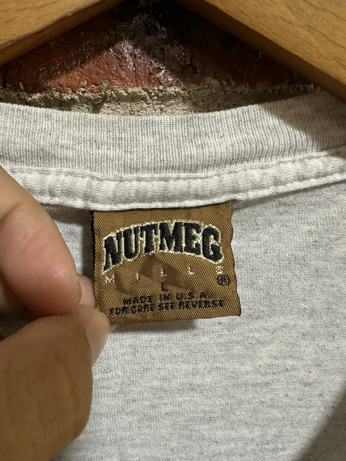 NBA × Vintage Vintage 90s Nba Michigan Wolverines Faded Tee Size US L / EU 52-54 / 3 - 3 Thumbnail
