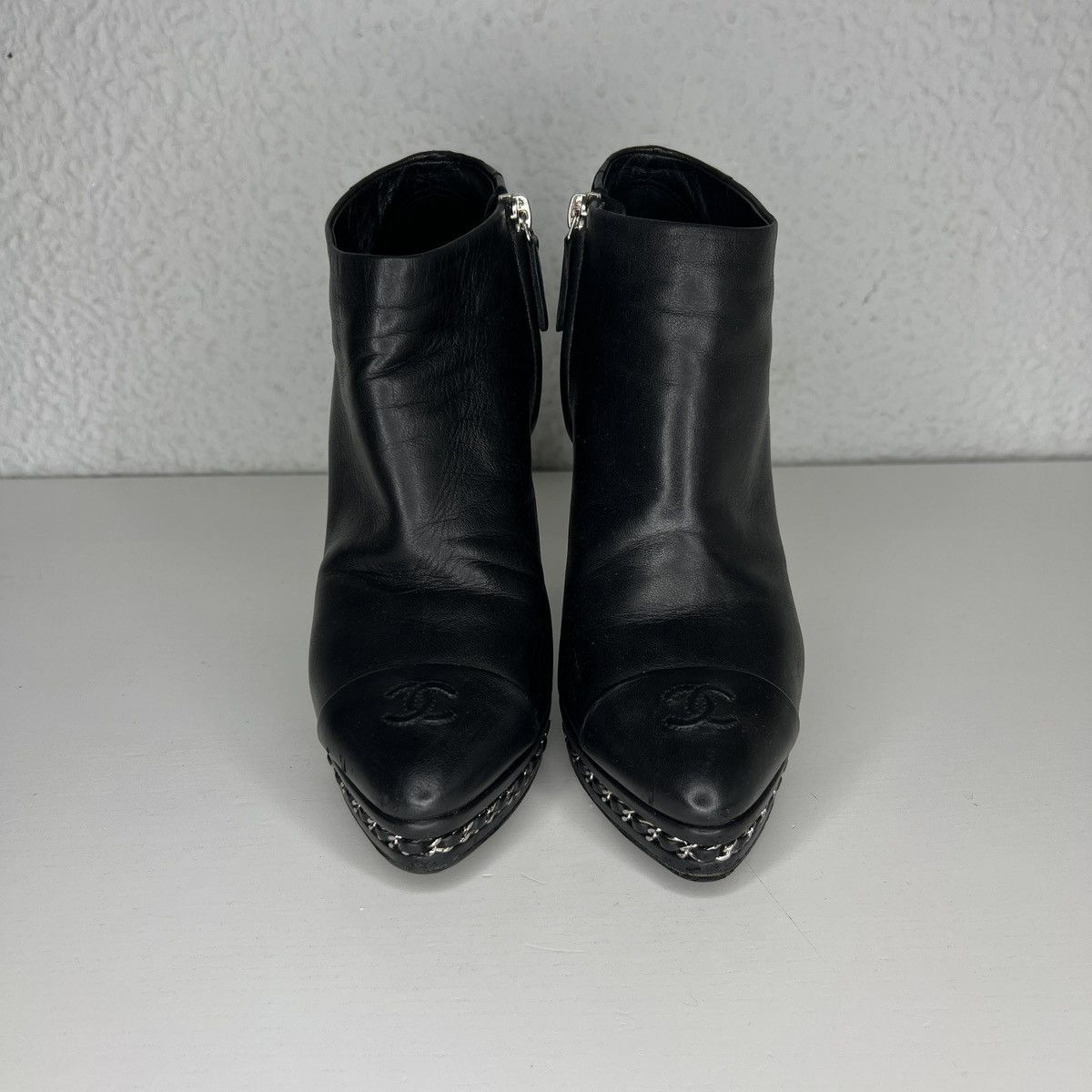 Chanel CHANEL Ankle Boots Heels Shoes Black Leather CC Logo Chain Size US 7.5 / IT 37.5 - 2 Thumbnail