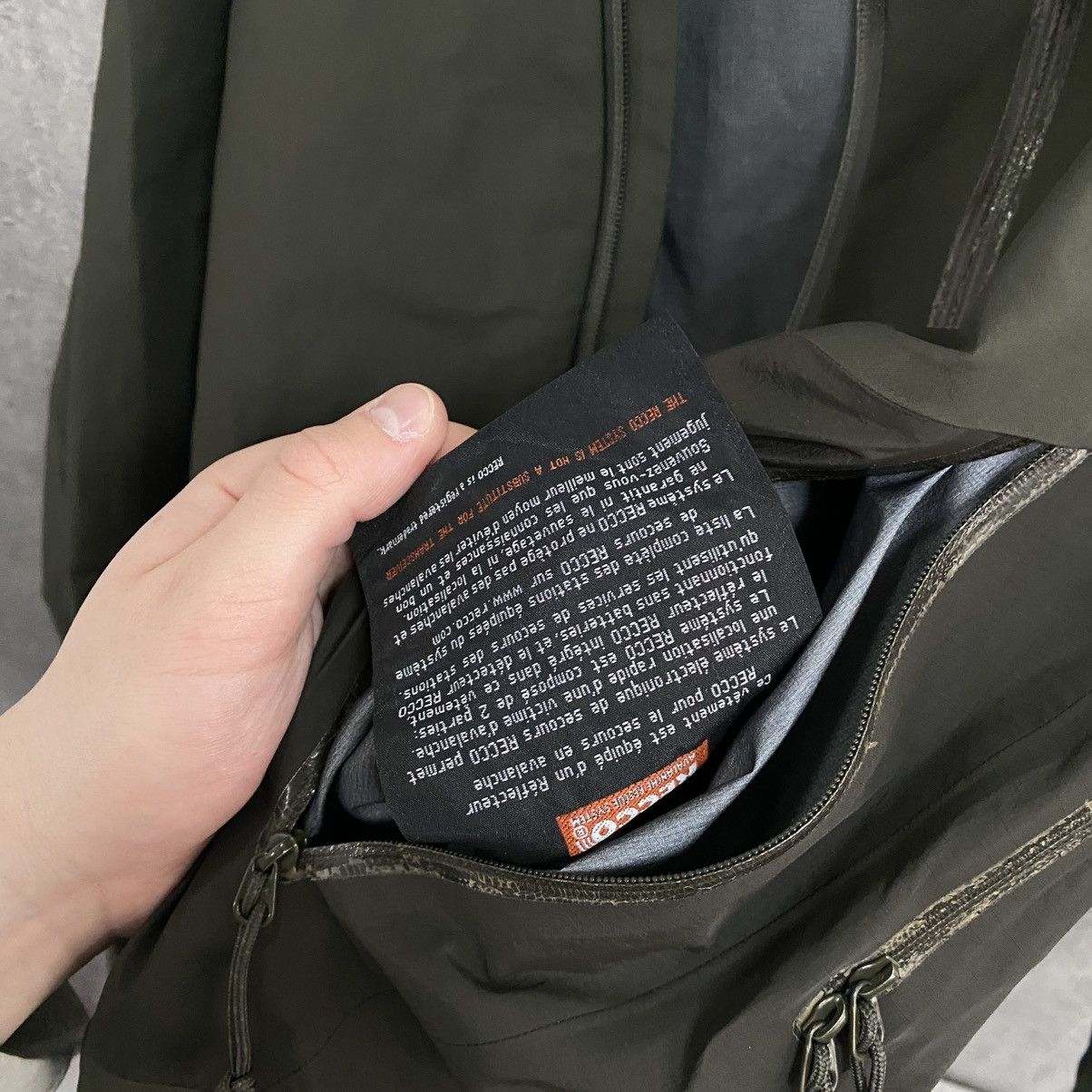 Arc'teryx Men's Arcteryx Beta Gore-Tex Pro Shell Recco Jacket Size US L / EU 52-54 / 3 - 21 Thumbnail