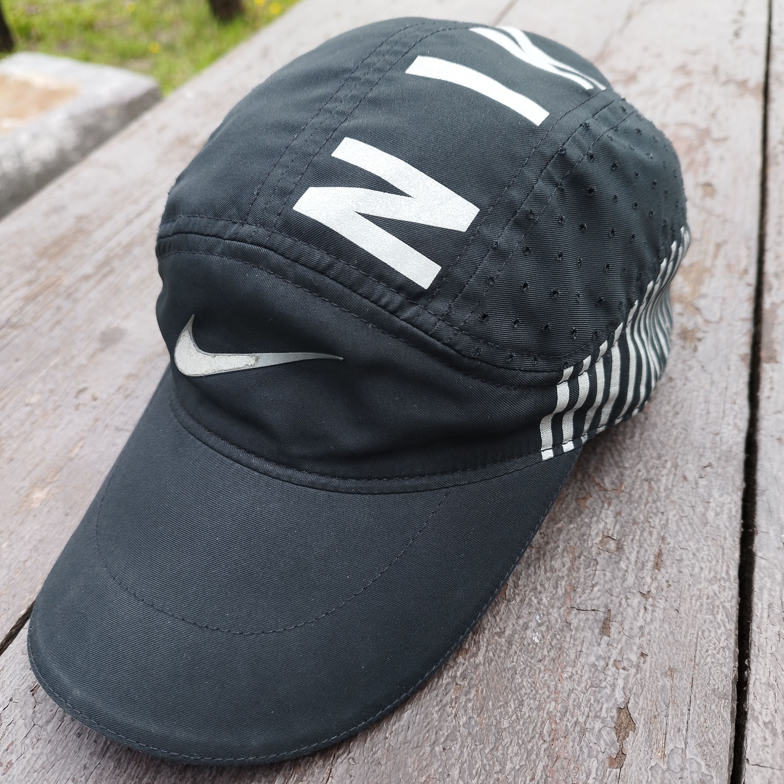 Nike Vintage Nike Running Cap 3M Reflective Spellout Techwear Size ONE SIZE - 3 Thumbnail