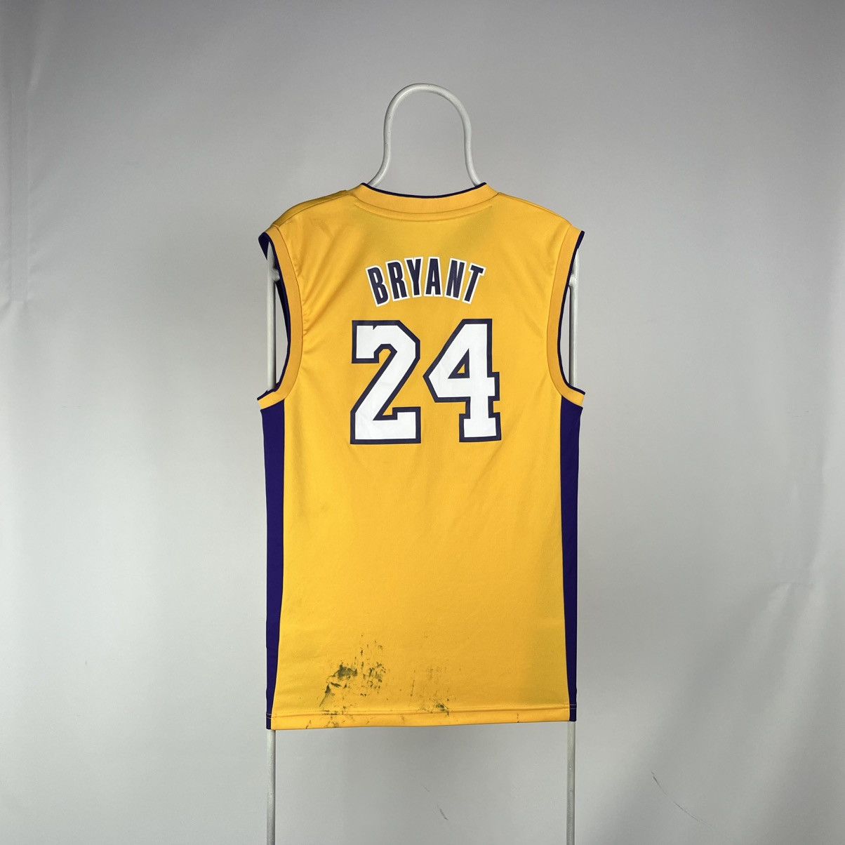 Adidas KOBE BRYANT LOS ANGELES LAKERS BASKETBALL JERSEY NBA ADIDAS Size US S / EU 44-46 / 1 - 2 Thumbnail