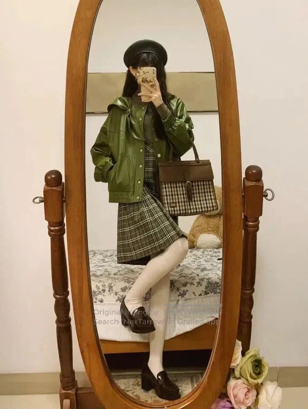Burberry Burberry Green Wool Plaid Skirt. Size 23" - 3 Thumbnail