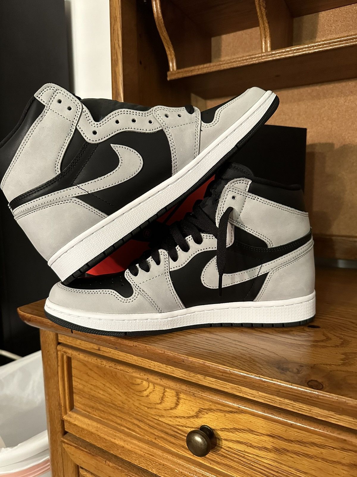 Jordan Brand Air Jordan 1 Retro High OG Shadow 2.0 Size US 10.5 / EU 43-44 - 9 Thumbnail