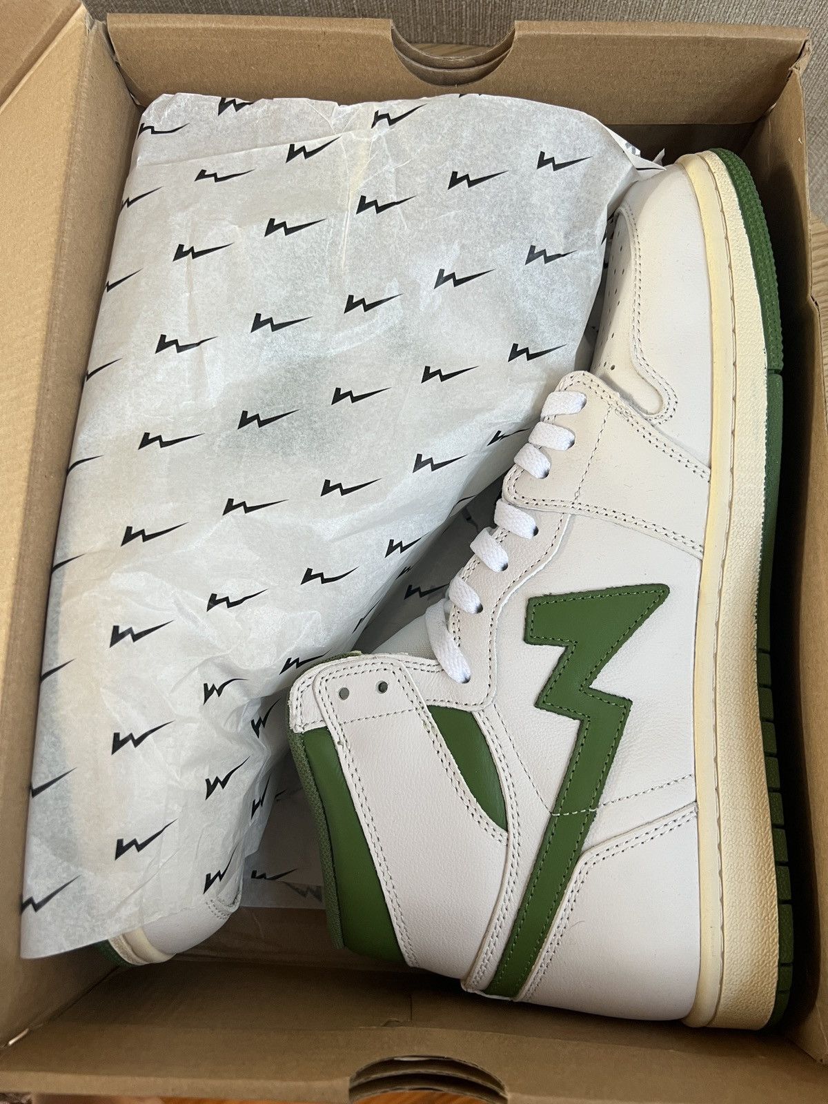 Other WJW “WhoJungWoo” Woosh Pine Green Size US 12 / EU 45 - 8 Thumbnail