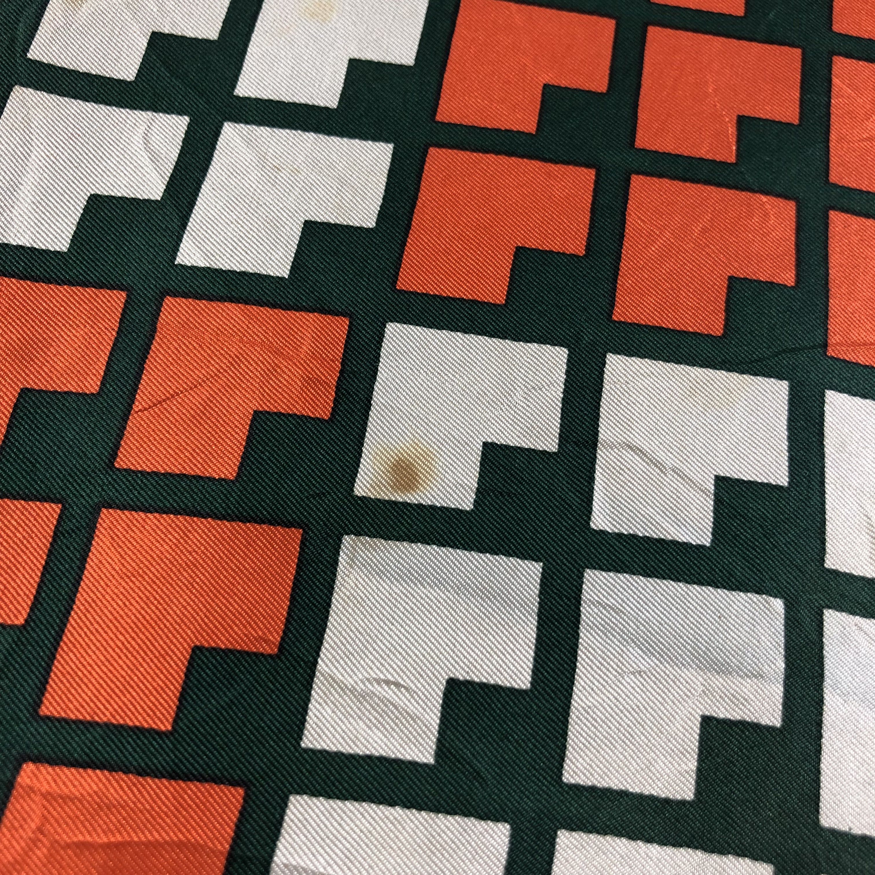 Vintage Luxury Design Silk Scarf M563 Size ONE SIZE - 8 Thumbnail