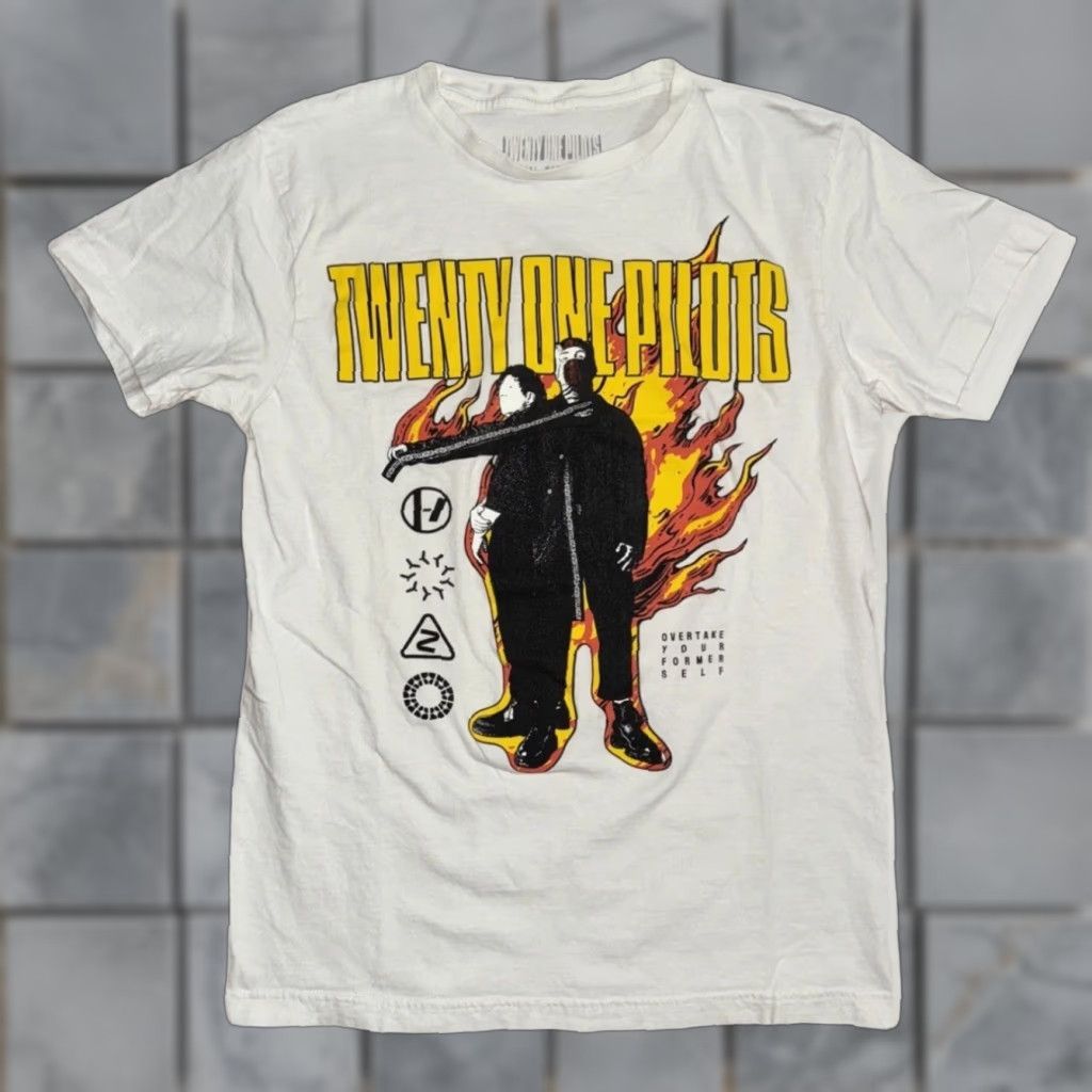 VINTAGE Twenty One Pilots Graphic Band T-Shirt White Small 16x26 Fire Print Alternative