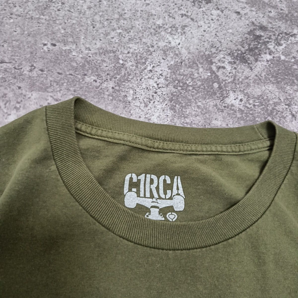 C1RCA Vintage 00s Circa Combat Skateboarding tee wheels sk8 y2k og Size US L / EU 52-54 / 3 - 5 Thumbnail