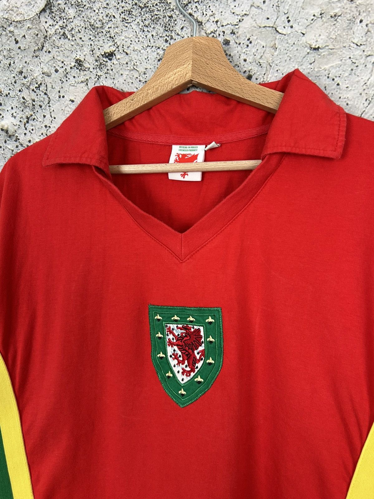 Vintage Vintage Wales Retro Soccer Jersey Football 90s Hype Sport Size US XL / EU 56 / 4 - 3 Thumbnail
