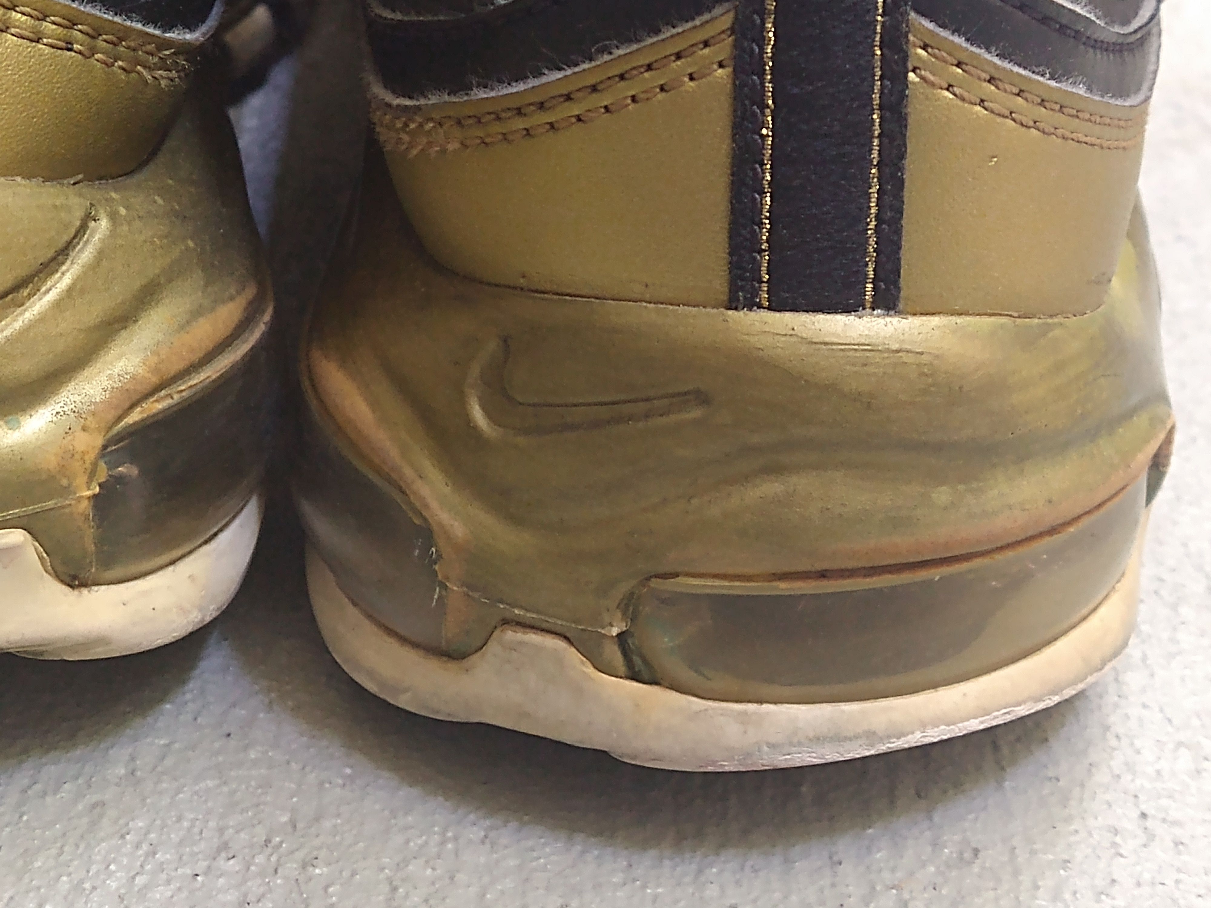 Nike Nike Air Max 97 QS Metallic Gold Size 11.5 AT5458-002 Size US 11.5 / EU 44-45 - 15 Thumbnail