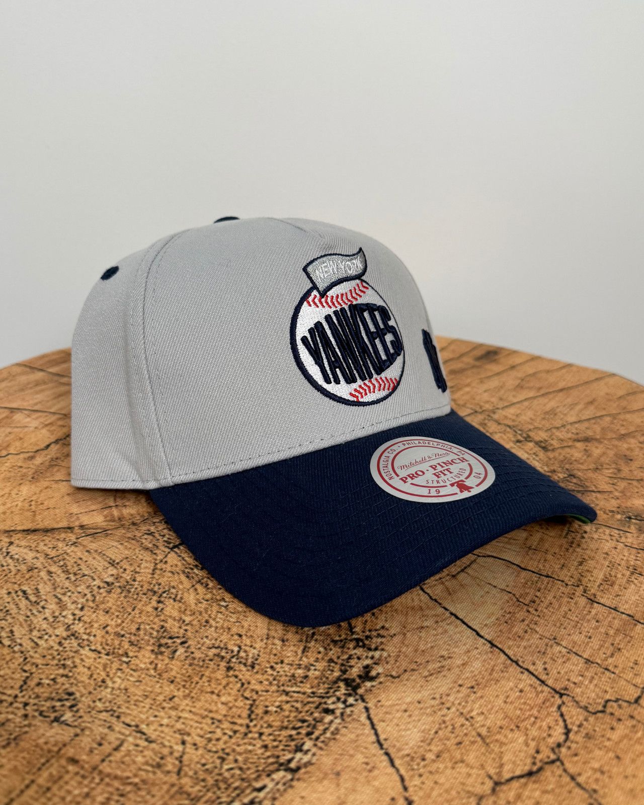 Mitchell & Ness Mitchell & Ness x Topps New York Yankees MLB Snapback Hat Size ONE SIZE - 3 Thumbnail