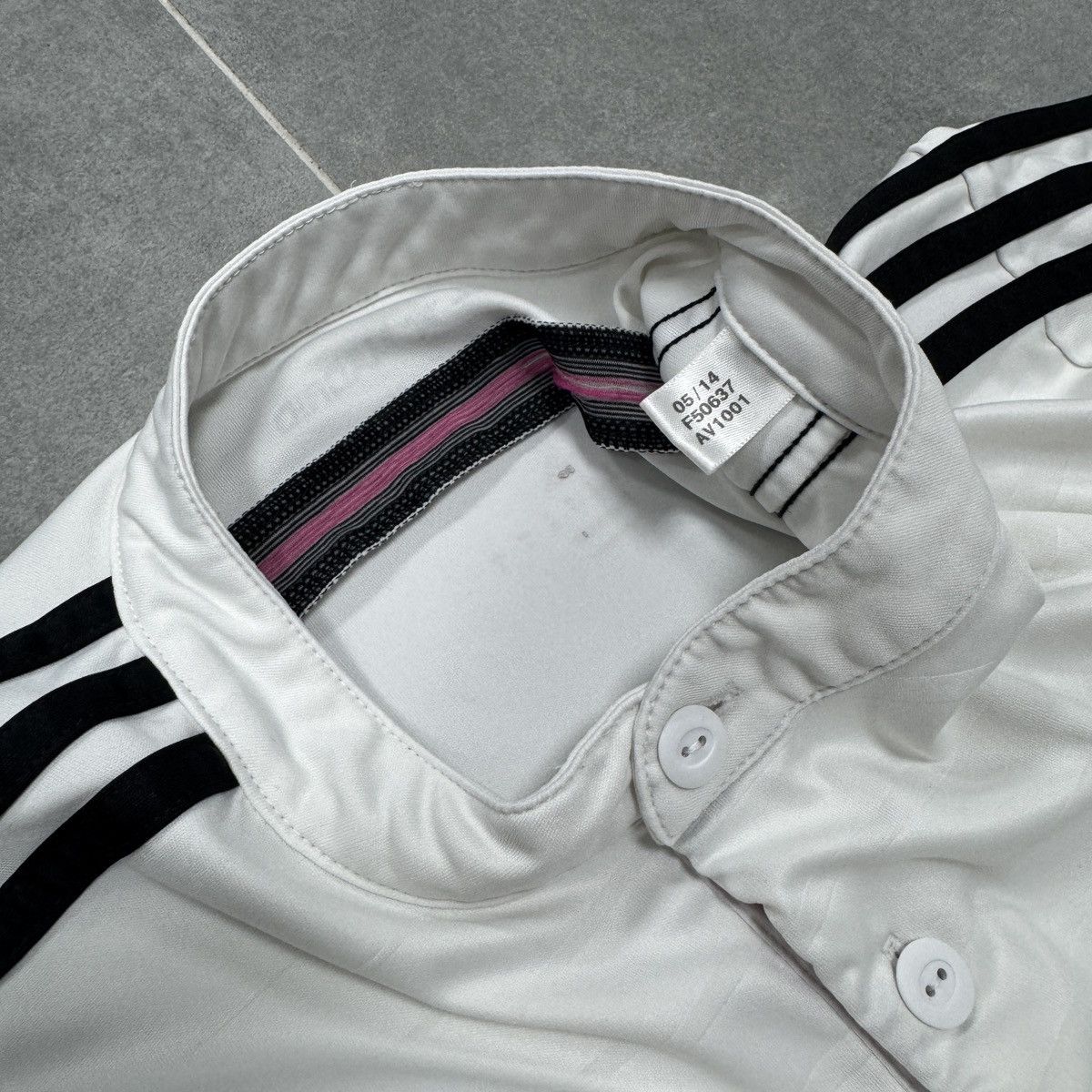 Adidas Adidas Real Madrid CF 2014/2015 Home Soccer Jersey Shirt Size US S / EU 44-46 / 1 - 13 Thumbnail