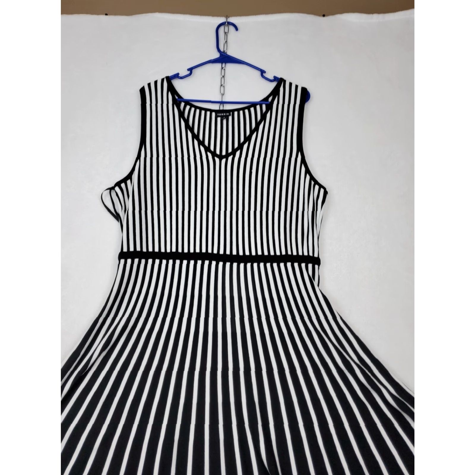 Torrid Torrid Dress Sleeveless Black White Stripe Fit & Flare Midi 2 Plus Size Women Rayon/Polyester Knit XS/S? (Note: This seems incorrect) Size XS / US 0-2 / IT 36-38 - 2 Thumbnail