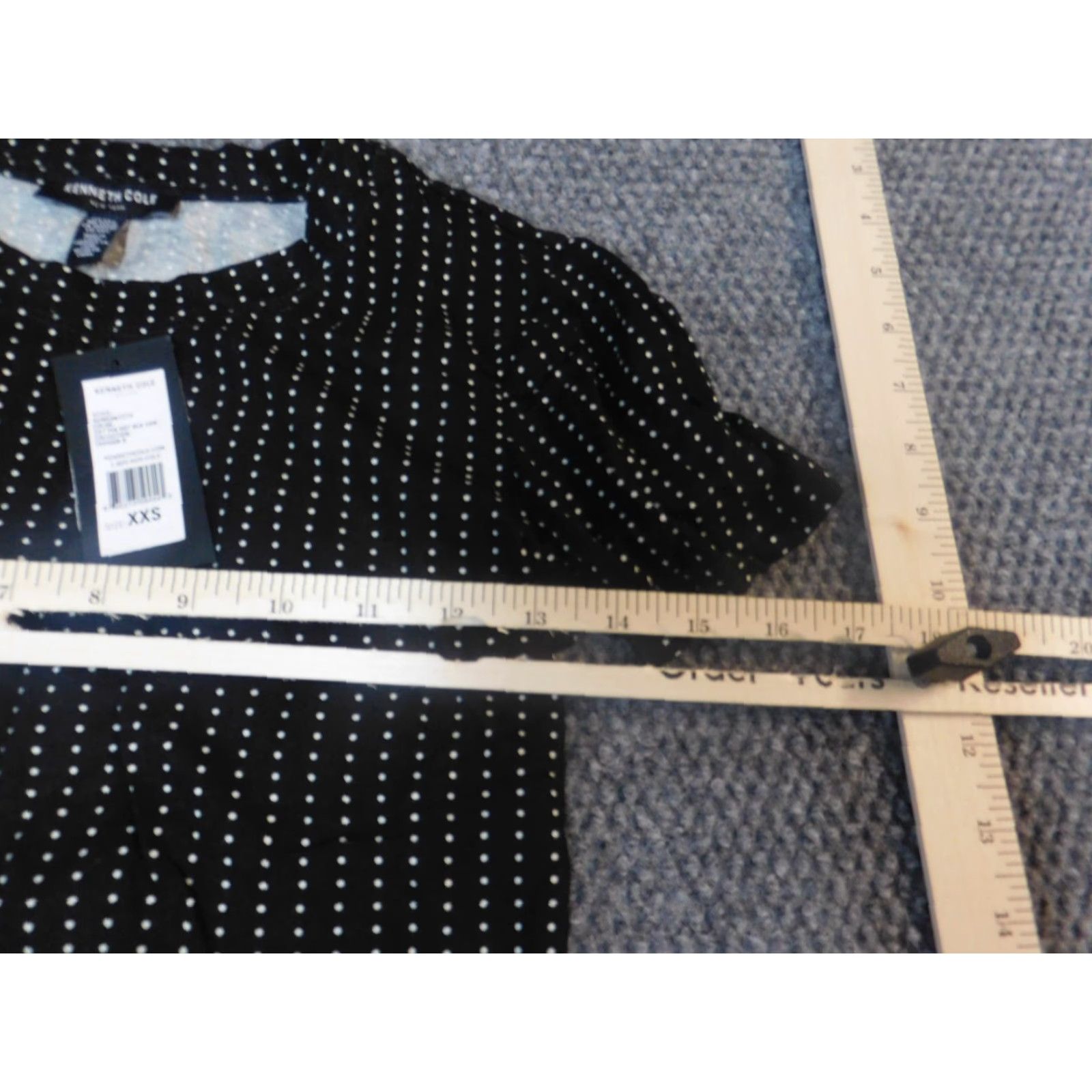 Kenneth Cole Kenneth Cole Blouse Womens 2XS Black Polka Dot Short Sleeve Crew Neck Pullover Casual Polyester Rayon Button Regular Size XXS / US 00 / IT 34 - 6 Thumbnail