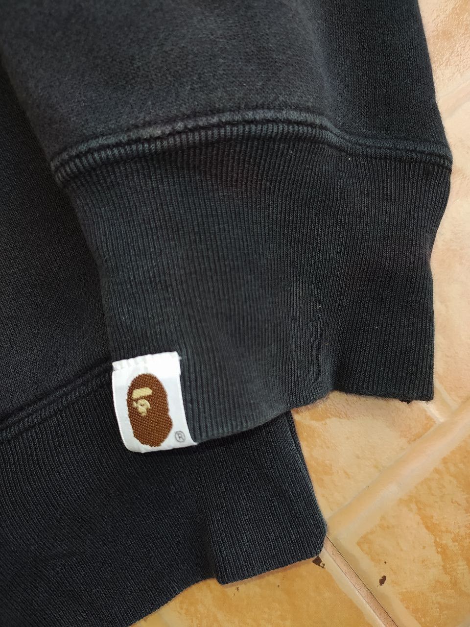 Bape BAPE VINTAGE LOGO CREWNECK SWEATSHIRT SIZE L Size US L / EU 52-54 / 3 - 4 Thumbnail