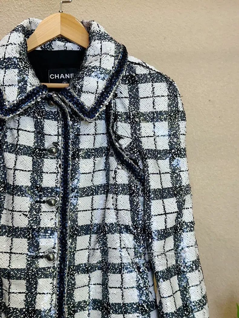 Chanel Chanel Popular black and white sequin jacket at the Lafaye Size S / US 4 / IT 40 - 4 Thumbnail