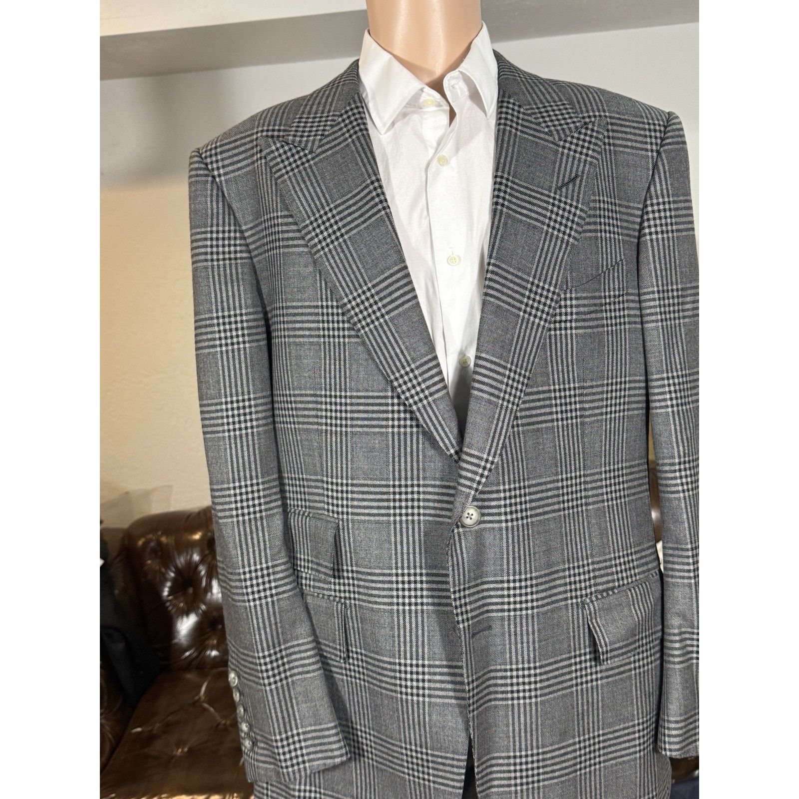Tom Ford Tom Ford Gray Plaid Peak Lapel Wool Blazer 56R 46R US Size 46R - 1 Thumbnail