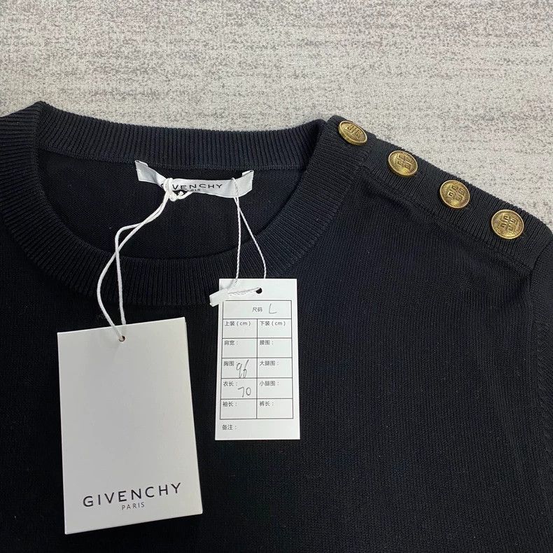 Givenchy Givenchy Shoulder 4G Gold Button Sweater Size US L / EU 52-54 / 3 - 2 Thumbnail