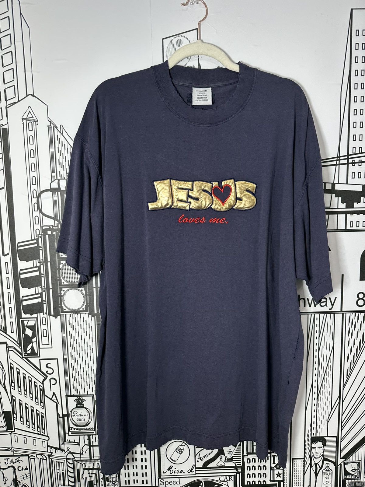 Vetements Vetements Jesus Loves You Tee XS Navy Size US XS / EU 42 / 0 - 1 Thumbnail