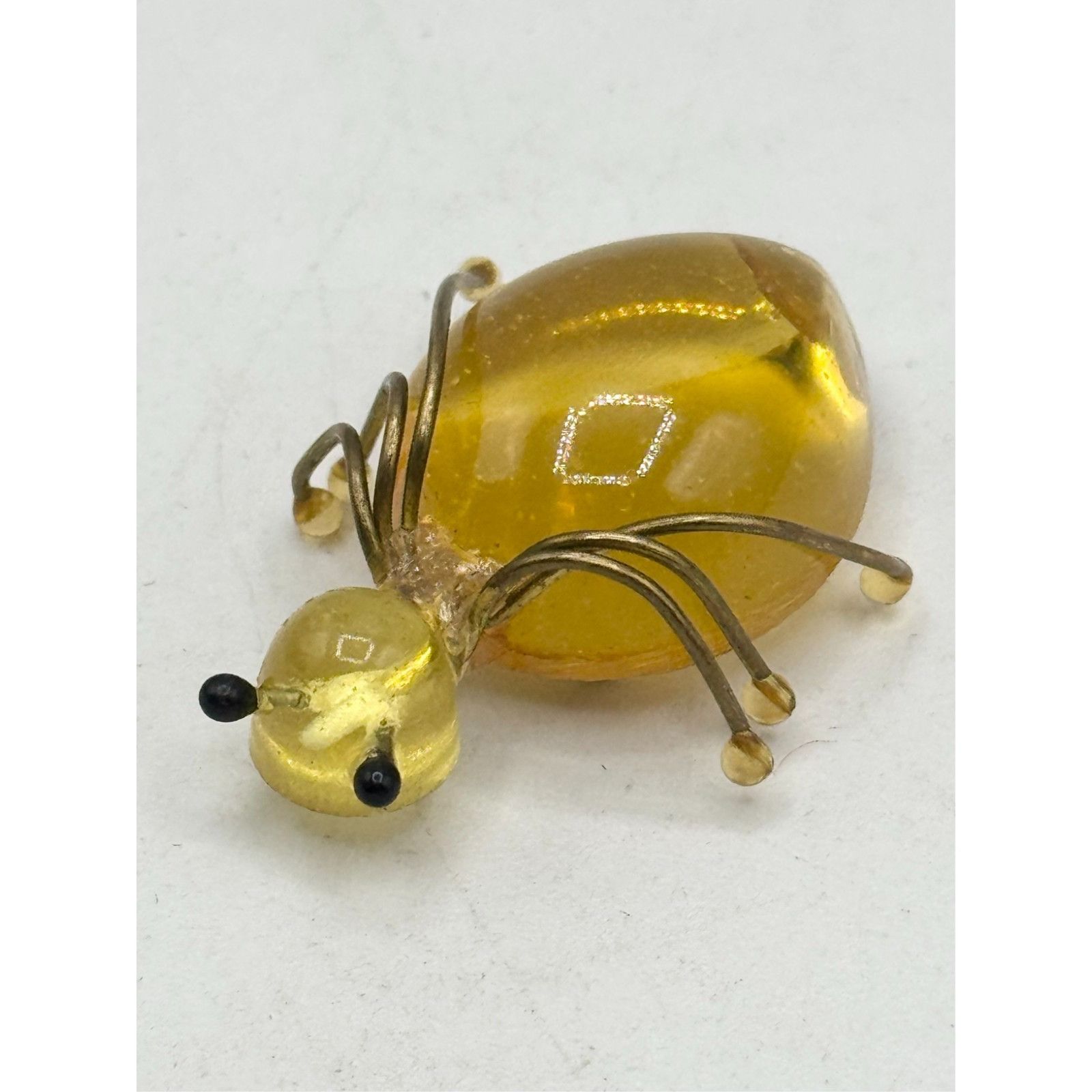 Vintage Vintage lucite amber bug insect brooch pin Size ONE SIZE - 2 Thumbnail