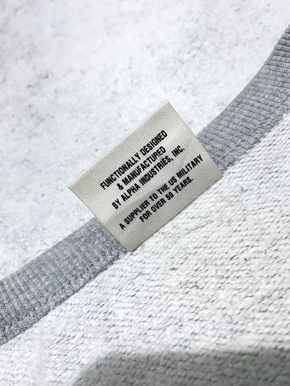 Alpha Industries Alpha Industries US Military Pocket Sweatshirt Size US L / EU 52-54 / 3 - 8 Thumbnail