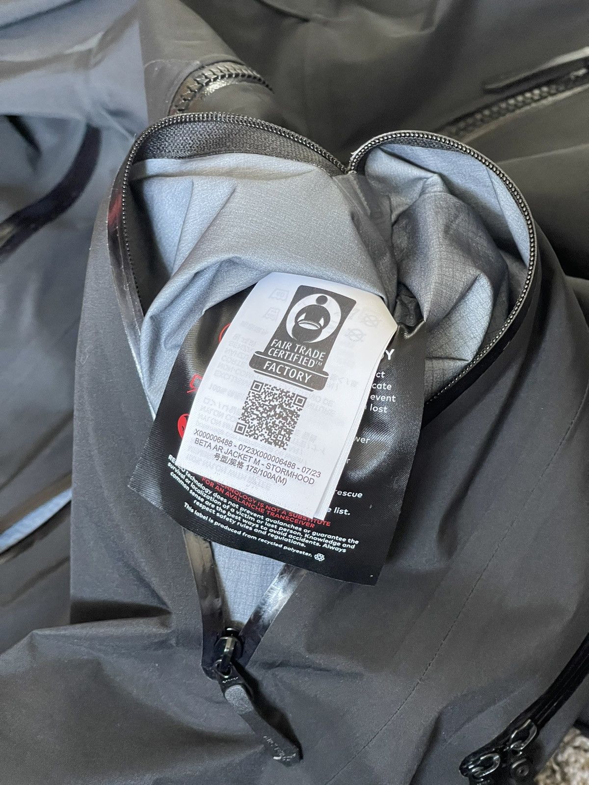 Arc'teryx × Goretex Arc'teryx Beta AR Shell Jacket Stormhood Size US M / EU 48-50 / 2 - 3 Thumbnail
