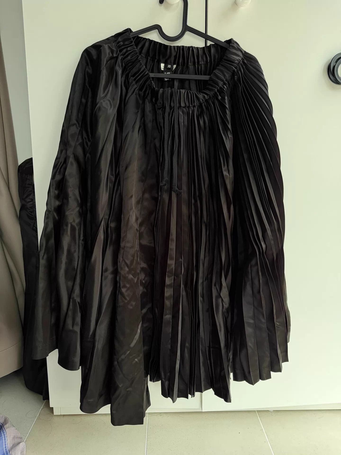 Comme des Garcons COMME DES GARÇONS BLACK Silk Dual Pleated Skirt XS Oversized Size 25" / US 0 / IT 36 - 1 Thumbnail