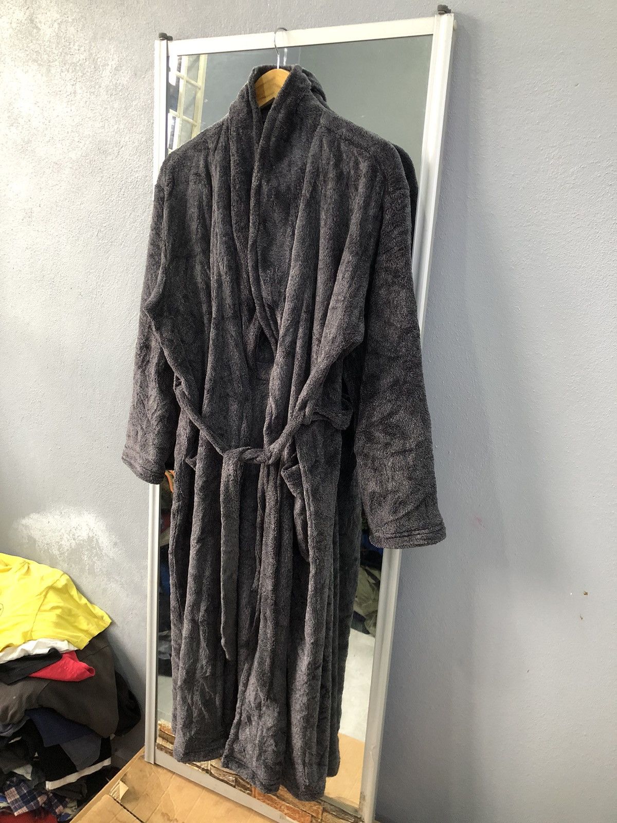 Calvin Klein Calvin Klein Plush Sleepwear Robe – XS/S (Unisex Fit) Size S / US 4 / IT 40 - 2 Thumbnail
