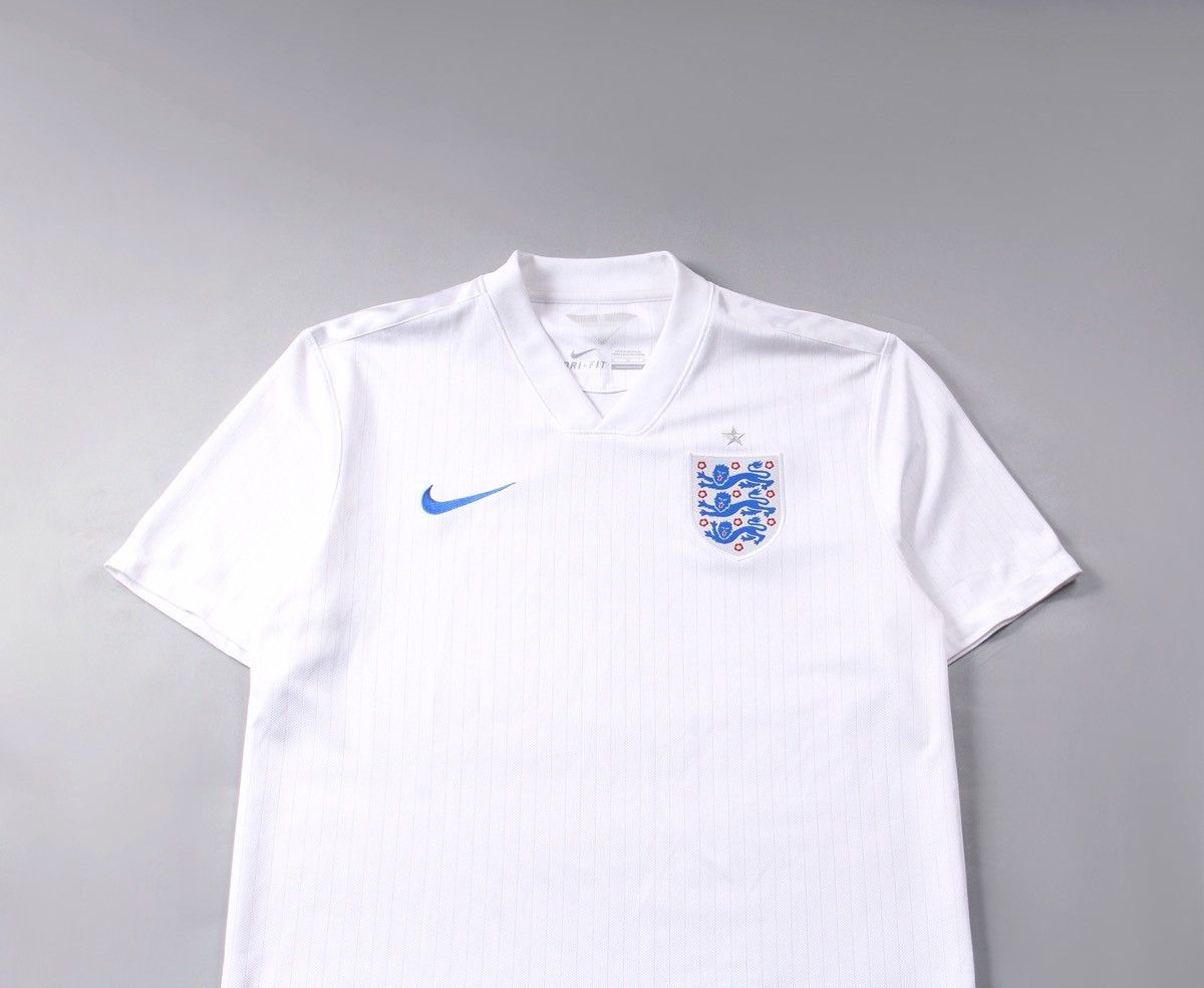 Nike Nike Vintage England Soccer Football White Tee T Shirt M Size US M / EU 48-50 / 2 - 2 Thumbnail