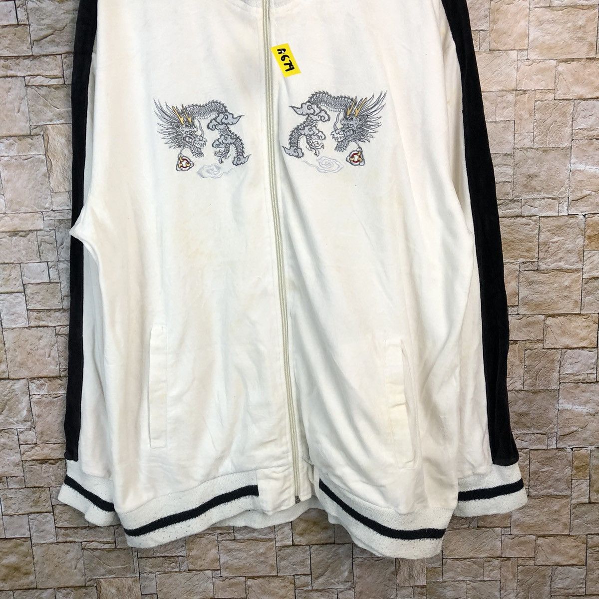 Edition Japan Defective Struct double dragon japan White sweater #A674 Size US XL / EU 56 / 4 - 3 Thumbnail