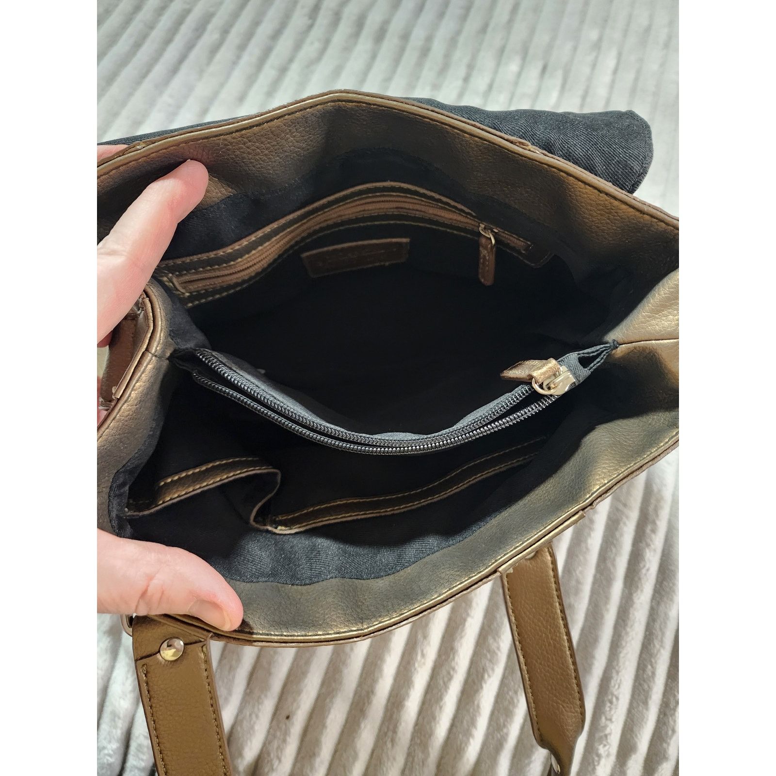 St. Johns Bay St. John's Bay metallic handbag purse b45 Size ONE SIZE - 9 Thumbnail