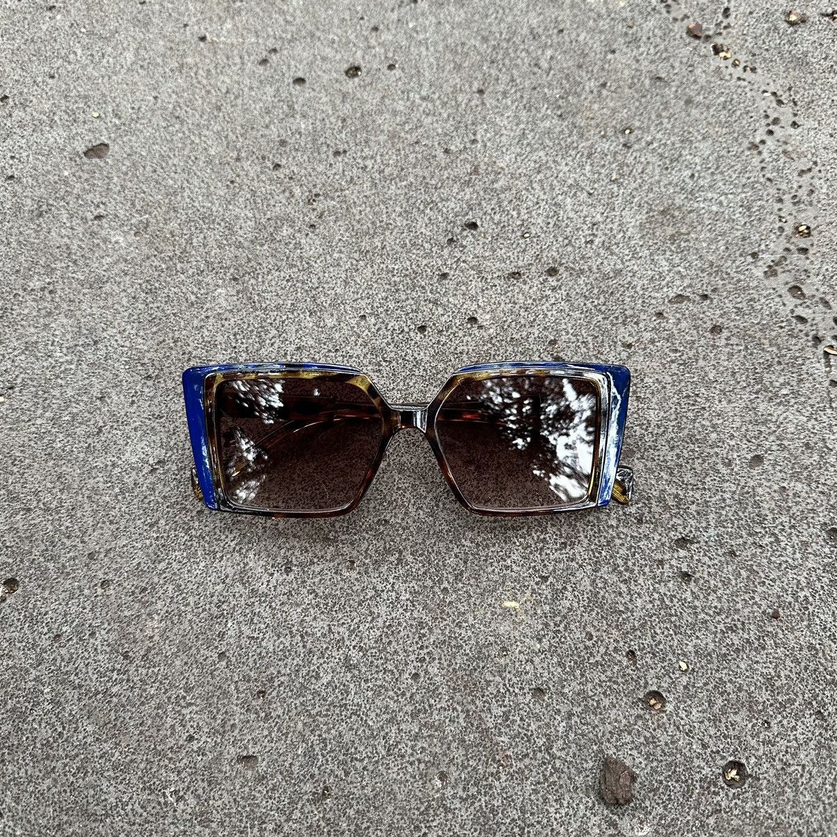 Other Y2K Unisex Sunglasses Retro Fashion Shades LE99906-02 Size ONE SIZE - 1 Thumbnail