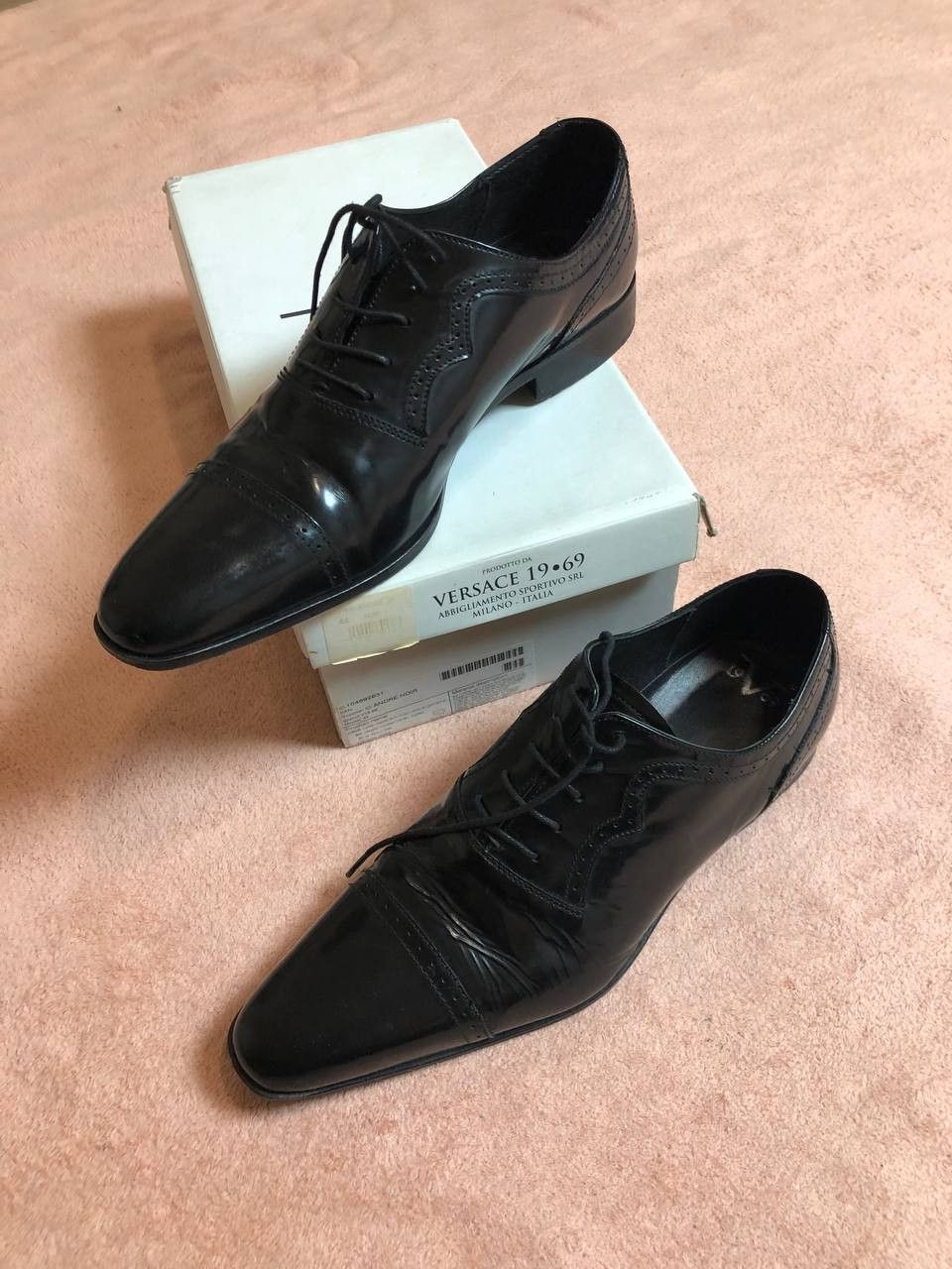 Versace Vintage Versace Streetwear Casual Leather Shoes Size 11 Size US 11 / EU 44 - 20 Thumbnail