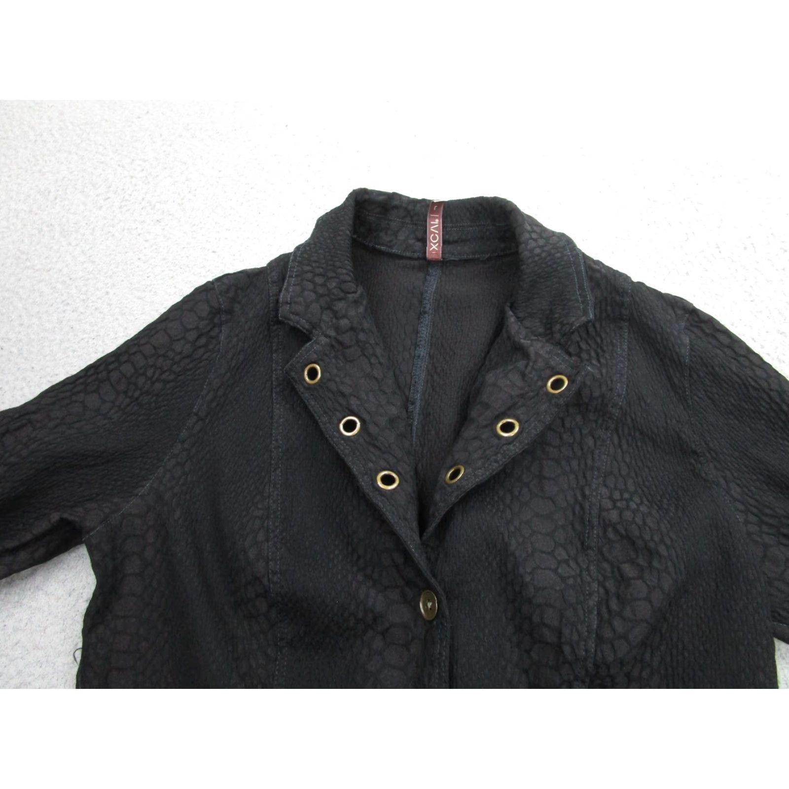 Vintage XCVI Blazer Womens Large Black Textured Grommet Lapel Jacket Notch 4-Button Stretch 72% Rayon 25% Nylon 3% Spandex Modern Size L / US 10 / IT 46 - 2 Thumbnail