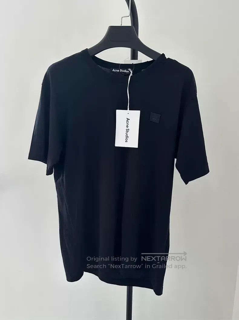 Acne Studios Acne Studios Smiley Patch Short Sleeve T-Shirt, Unisex, Bl Size US S / EU 44-46 / 1 - 1 Thumbnail